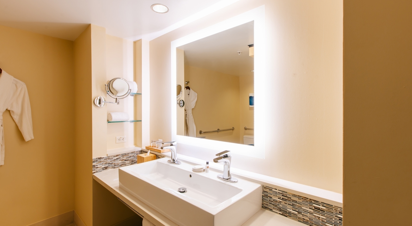 Bathroom | Bay View King