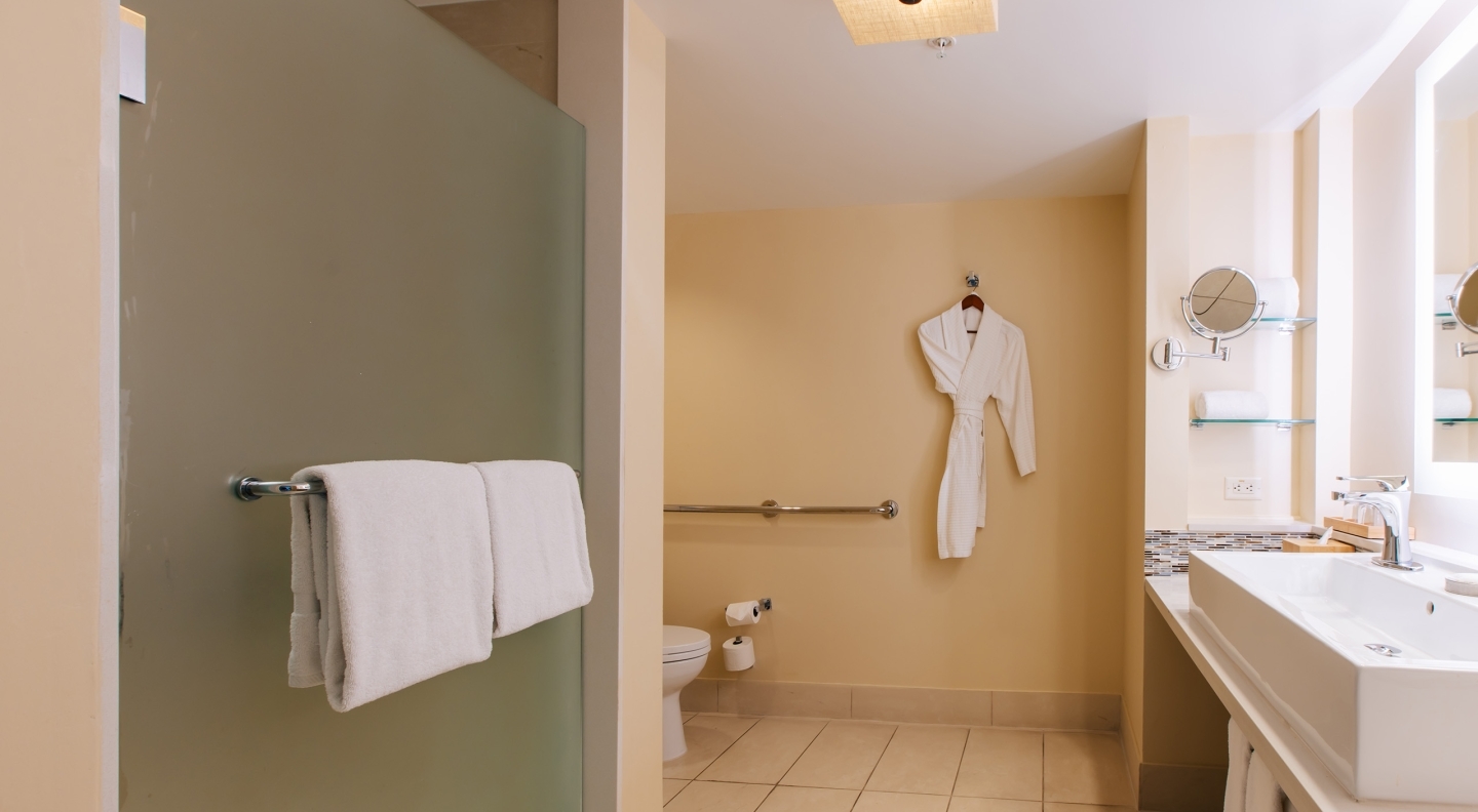 Bathroom | Bay View King
